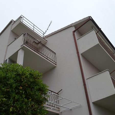 Appartamento Soba Mira Makarska Esterno foto